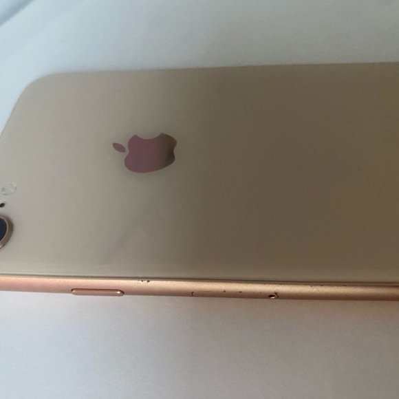 IPHONE 8 64GB GOLD UNLOCKED GOOD CONDITION - Picture 2 of 4